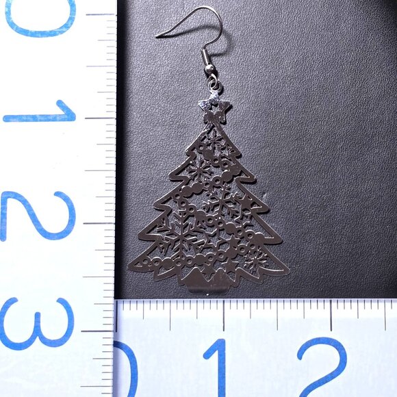 2/$15 Christmas Tree Stainless Steel Dangle Earrings (NWOT) - Picture 4 of 5